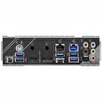ASRock Z690 Extreme / LGA1700 / Intel Z690 / 4x DDR4 / 3x M.2 / HDMI / DP / USB-C / ATX